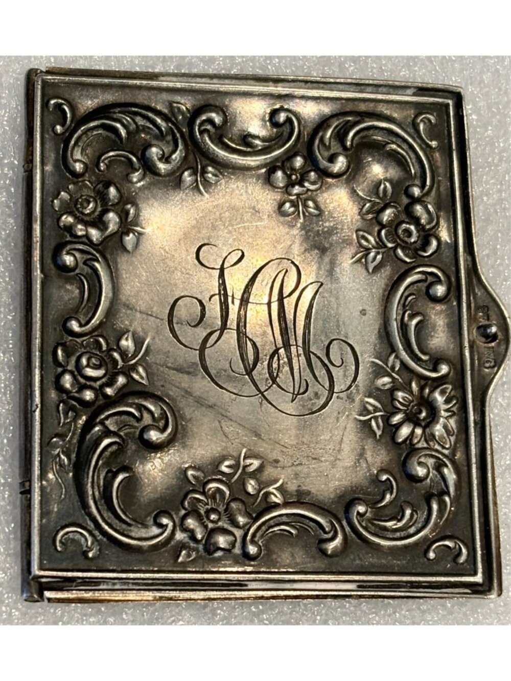 Antique Repousse Sterling Silver Note-Address Book Case 29.1 gram